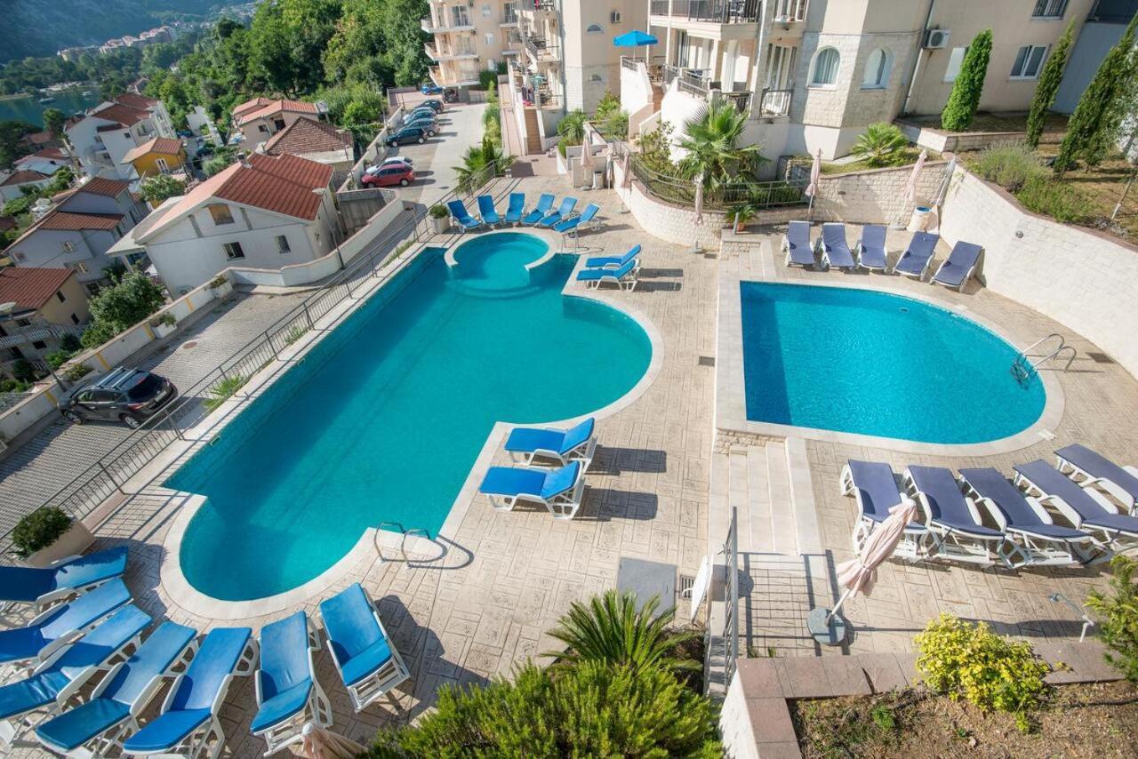 J&M Apartment โกตอร์ ภายนอก รูปภาพ