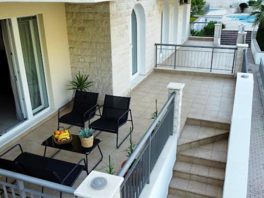 J&M Apartment โกตอร์ ภายนอก รูปภาพ