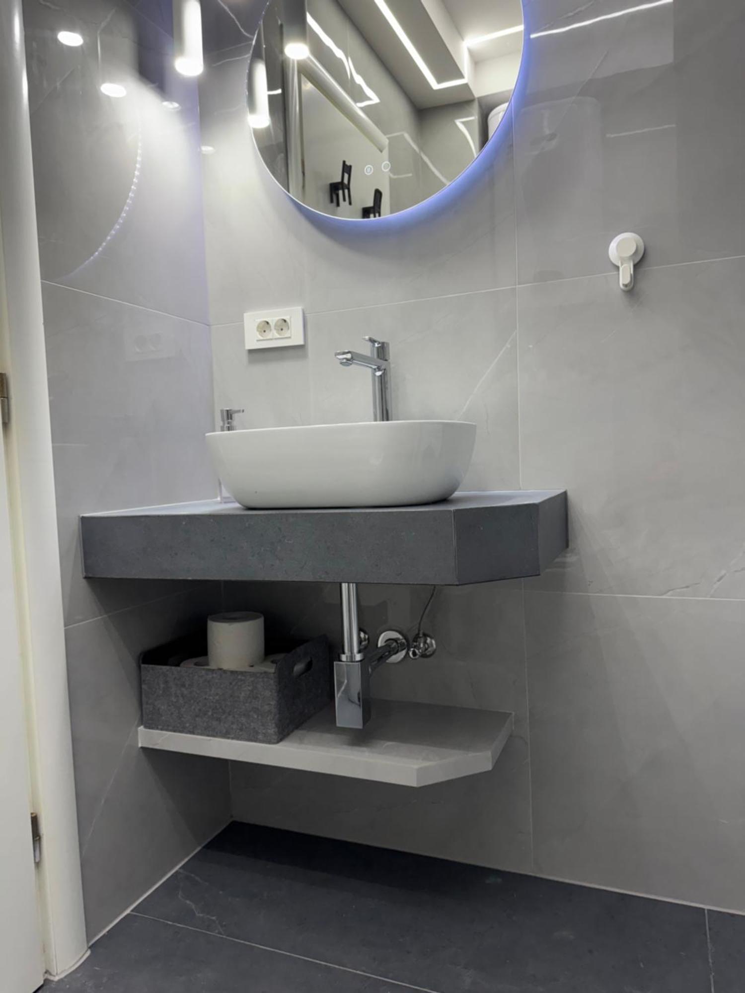 J&M Apartment โกตอร์ ภายนอก รูปภาพ