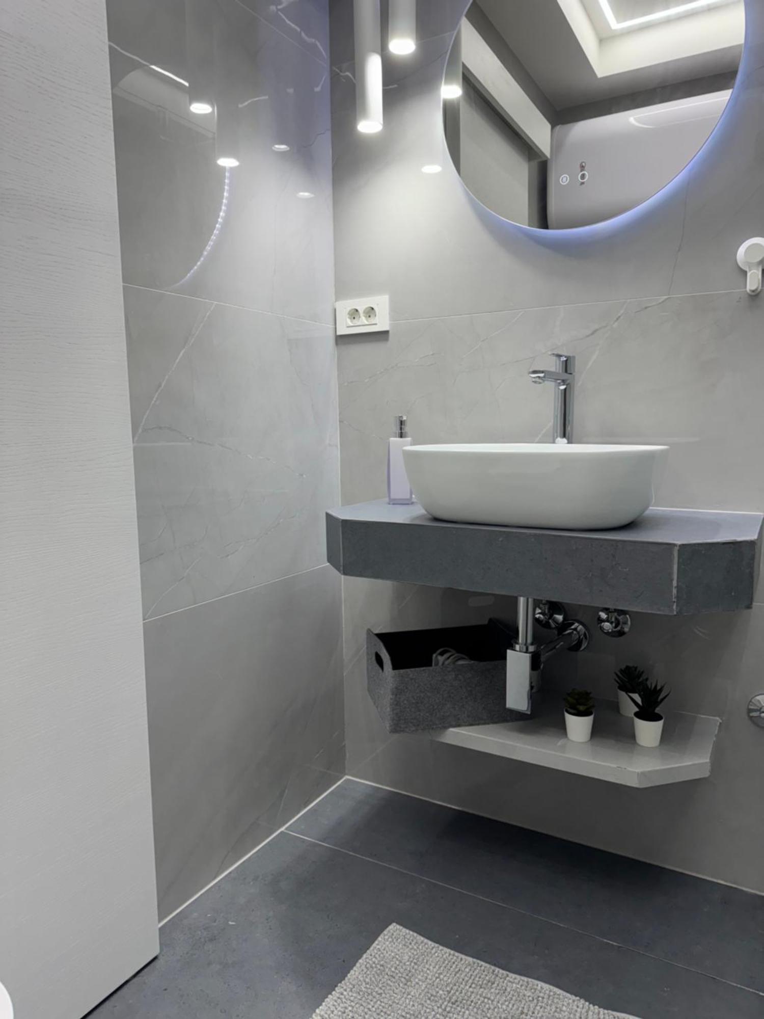 J&M Apartment โกตอร์ ภายนอก รูปภาพ